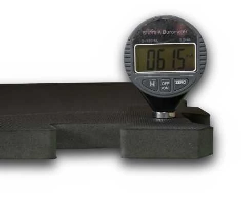 20mm Cow Horse Stable Jigsaw EVA Comfort Mats Black 1.22m x 0.91m - Image 6